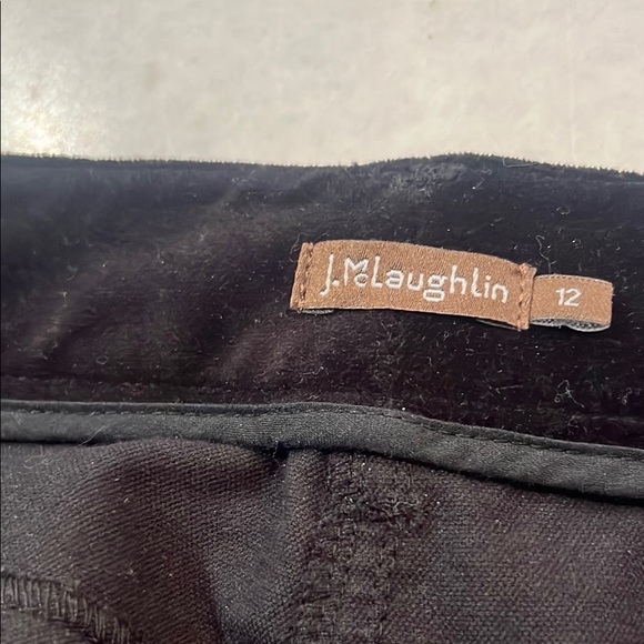 J McLaughlin black velvet Xmas tree Embroidered pants - Picture 3 of 5